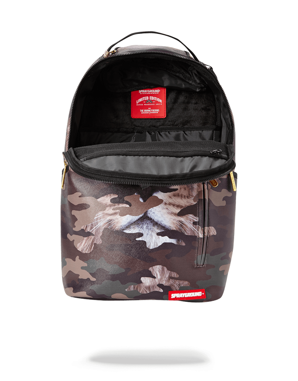 LION CAMO