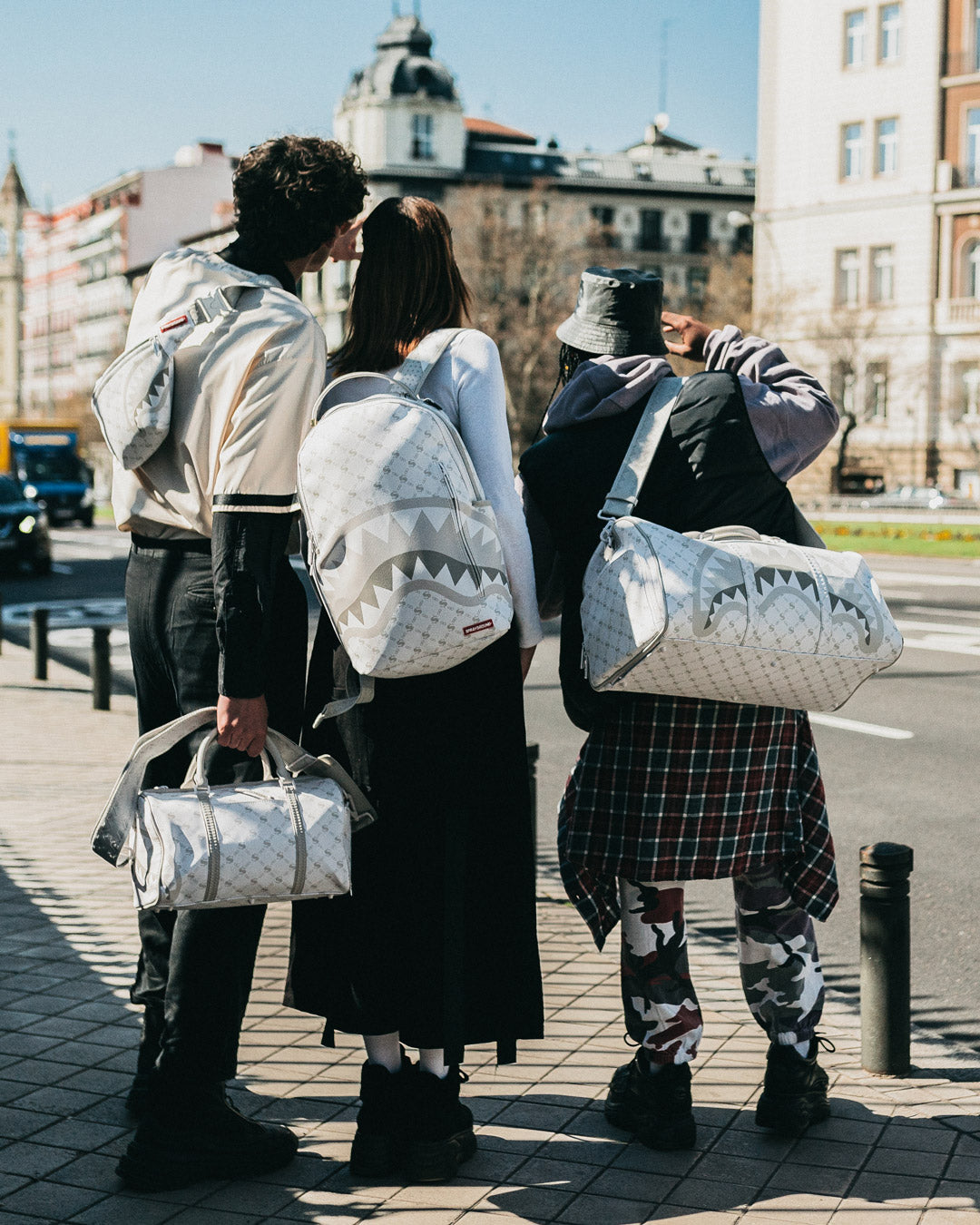 MONEY PATTERN POWDER EMPEROR DUFFLE