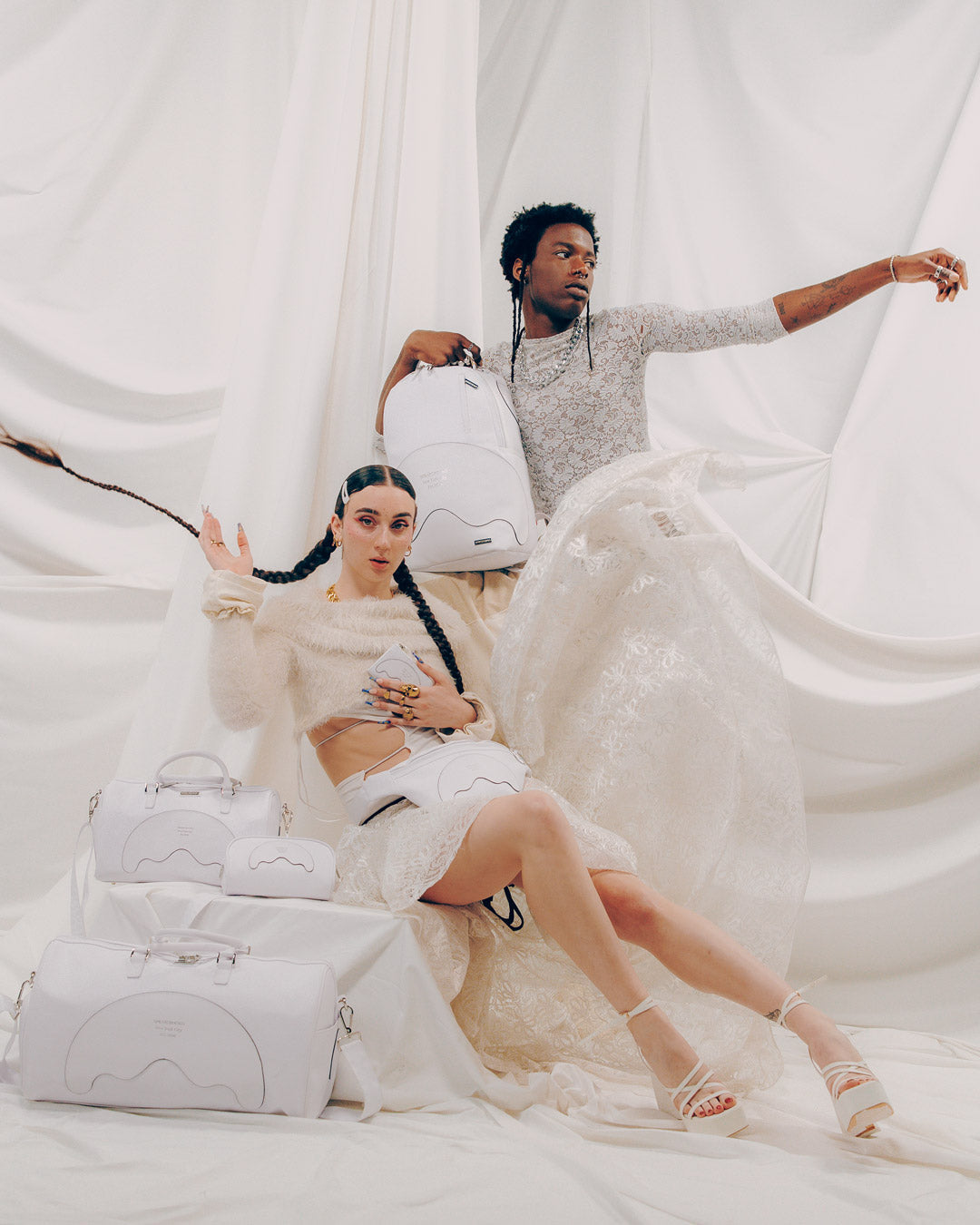 THE HEADQUARTERS - REFLECTION SAVVY CROSSBODY